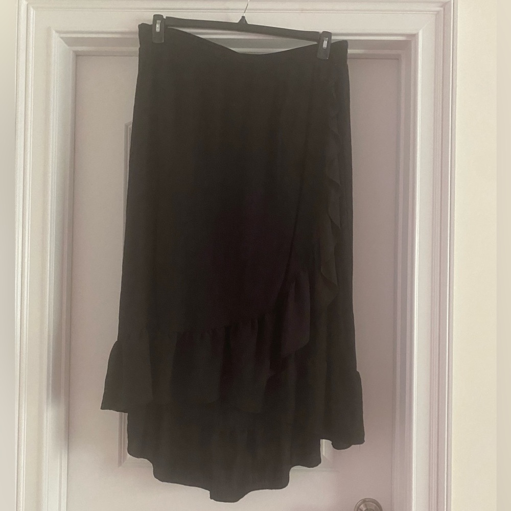 Black wrap skirt - size 1X - Picture 4 of 11